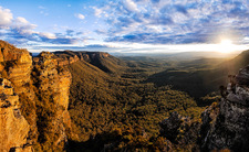 BM342 Megalong Valley with Boar's Head Rock & Narrow Neck 